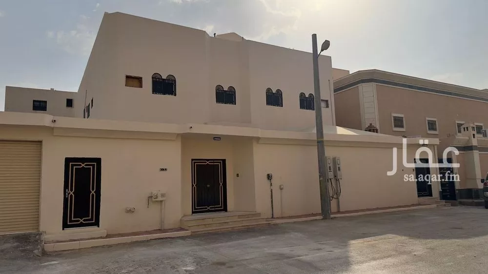 فيلا للبيع في شارع عائشة بنت عبد الرحمن, حي الفيصلية, مدينة الخرج, منطقة الرياض 1 صورة