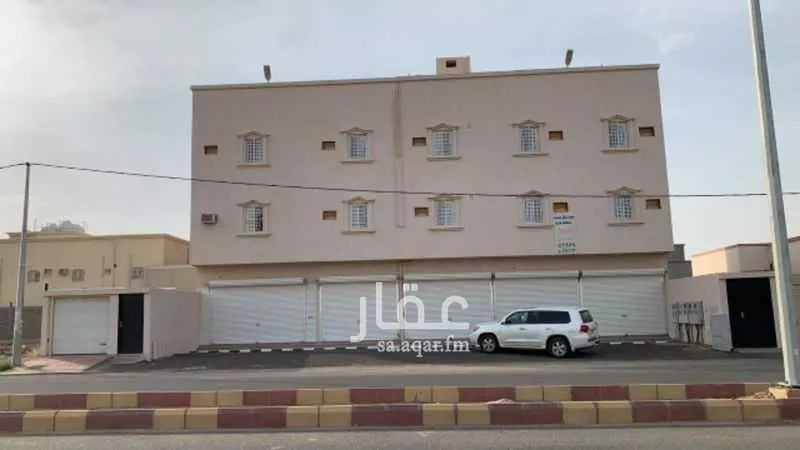 عمارة للبيع في شارع المخزومي, حي الأمير عبدالله, مدينة بيشة, منطقة عسير 1 صورة