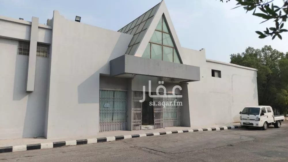 محل للإيجار في شارع الامير طلال, حي مدينة العمال, مدينة الدمام, المنطقة الشرقية 1 صورة