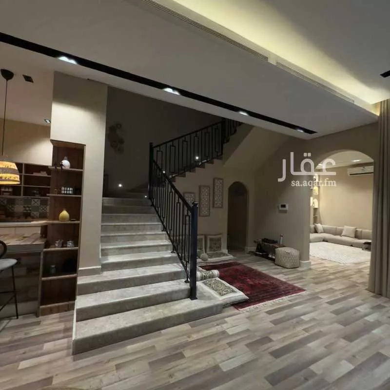 فيلا للبيع في شارع الرجم, حي العزيزية, مدينة الرياض, منطقة الرياض 1 صورة