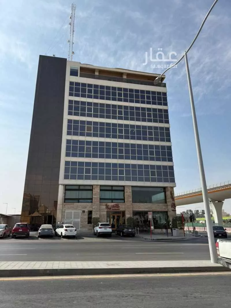 مكتب تجاري للإيجار في شارع الامير متعب بن عبدالعزيز, حي الصفاء, مدينة الرياض, منطقة الرياض 1 صورة