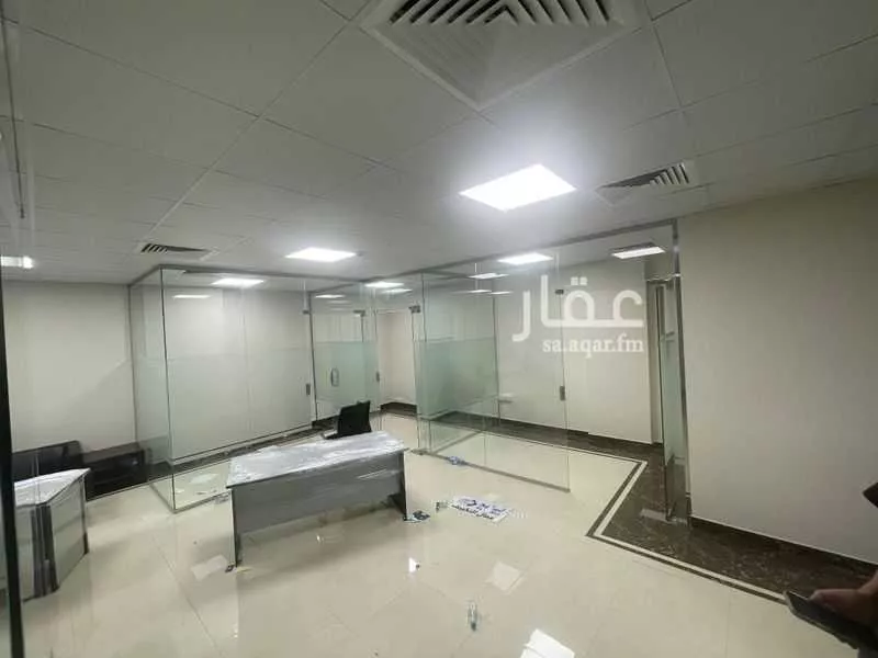 مكتب تجاري للإيجار في شارع الطائف, حي ظهرة لبن, مدينة الرياض, منطقة الرياض 1 صورة