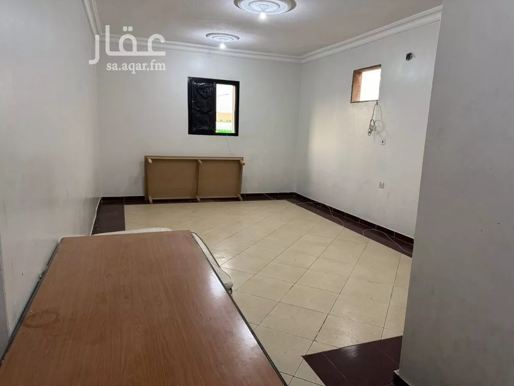 شقة للإيجار في شارع يزيد بن مزيد الشيباني, حي السعادة, مدينة الرياض, منطقة الرياض 1 صورة
