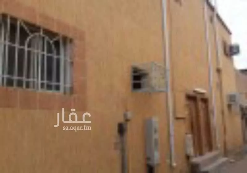 بيت للبيع في طريق الملك خالد ، حي العزيزية الجديدة ، تبوك ، منطقة تبوك 1 صورة