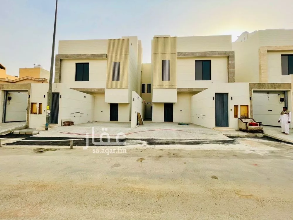 دور للبيع في شارع عبدالله الهزاني, حي طويق, مدينة الرياض, منطقة الرياض 1 صورة