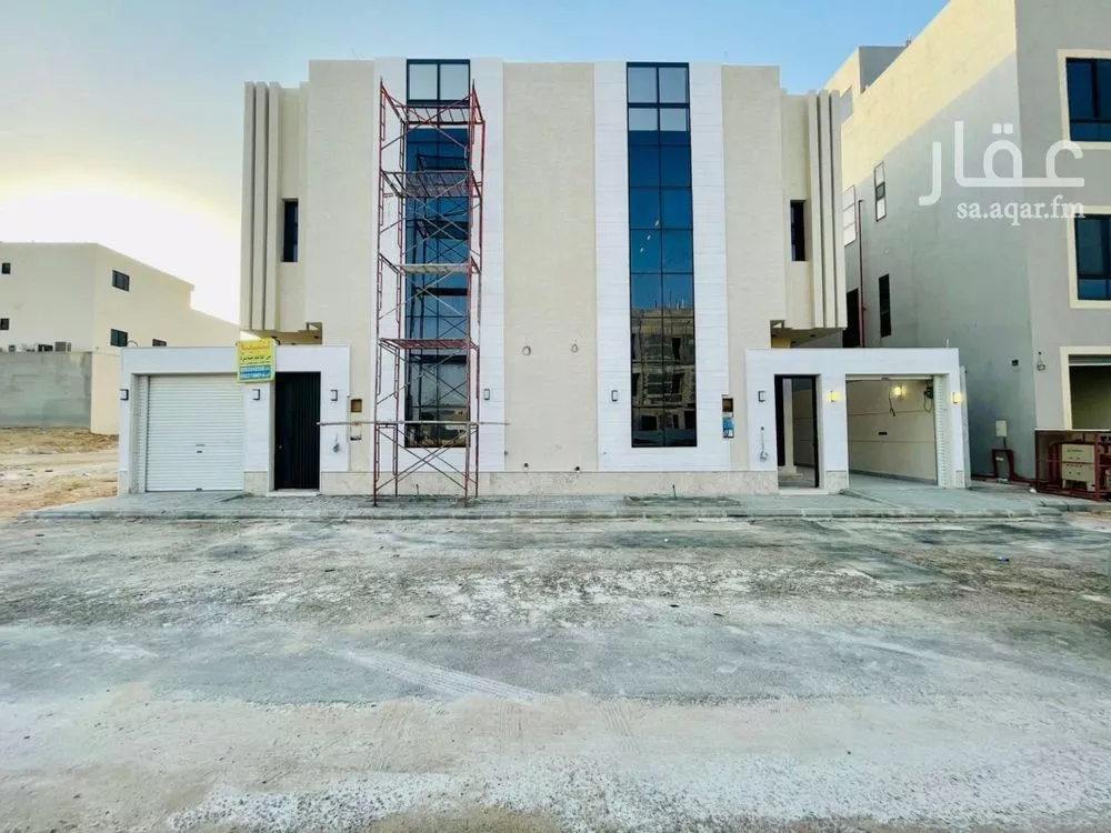 فيلا للبيع في شارع أحمد المطاع, حي المهدية, مدينة الرياض, منطقة الرياض 1 صورة