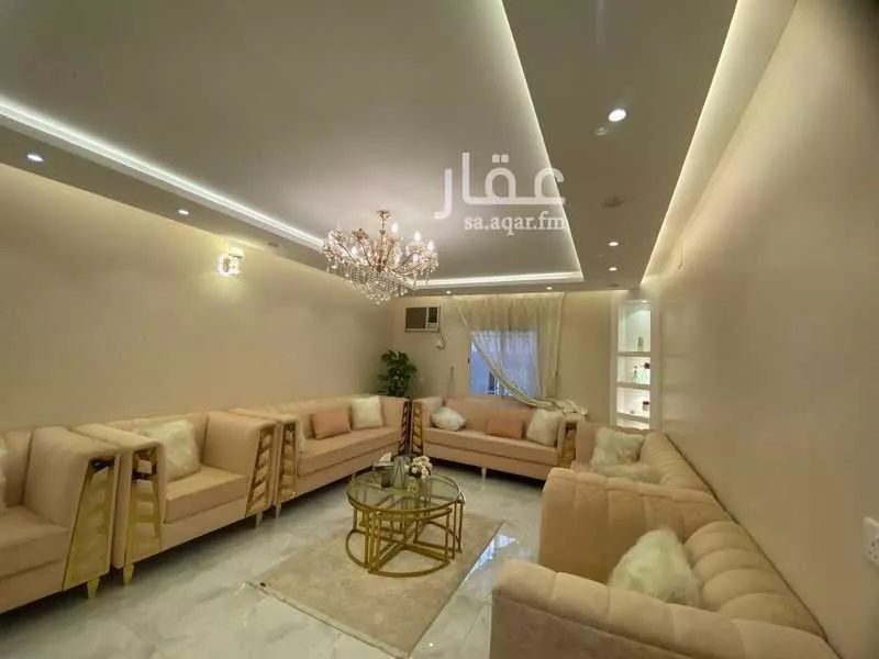 فيلا للبيع في شارع عبدالرحمن ابن كعب الانصاري, حي المصيف, مدينة خميس مشيط, منطقة عسير 1 صورة