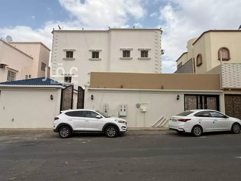 عمارة للبيع في شارع محمد زبين الشهراني, حي الروضة, مدينة ابها, منطقة عسير 1 صورة