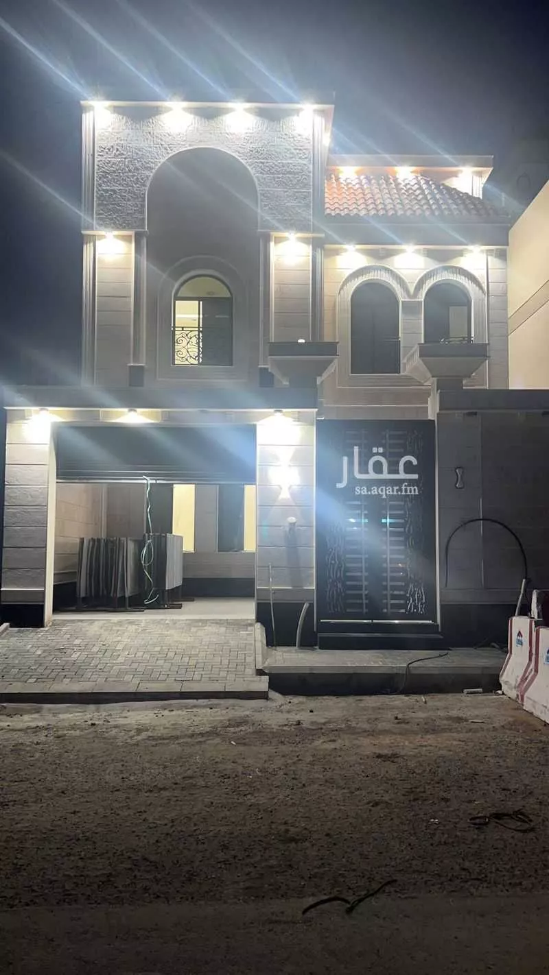 فيلا للبيع في شارع زياد بن عياض, حي السلام, مدينة المدينه المنوره, منطقة المدينة المنورة 1 صورة