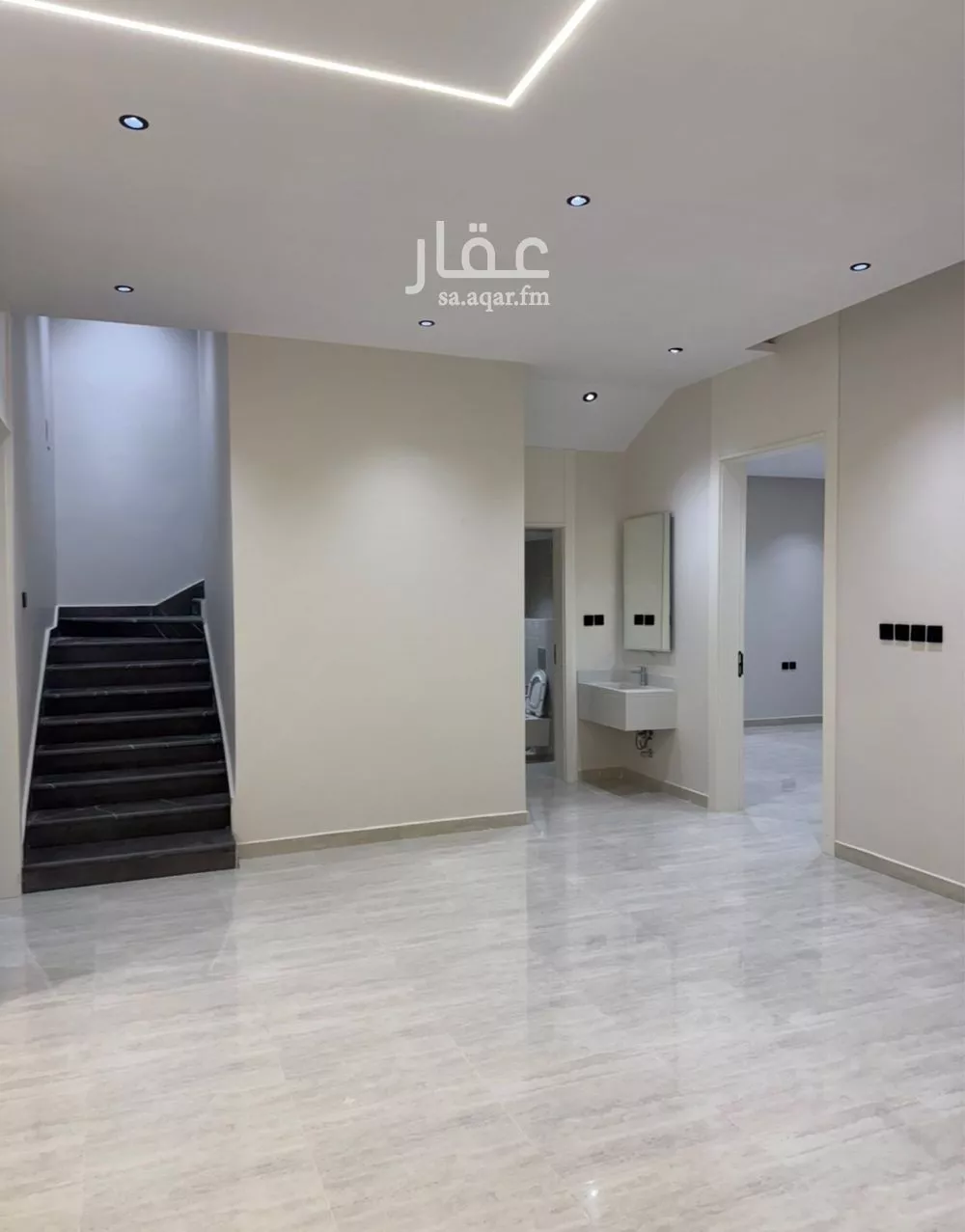 دور للبيع في شارع الشويطر, حي الخليج, مدينة الرياض, منطقة الرياض 1 صورة