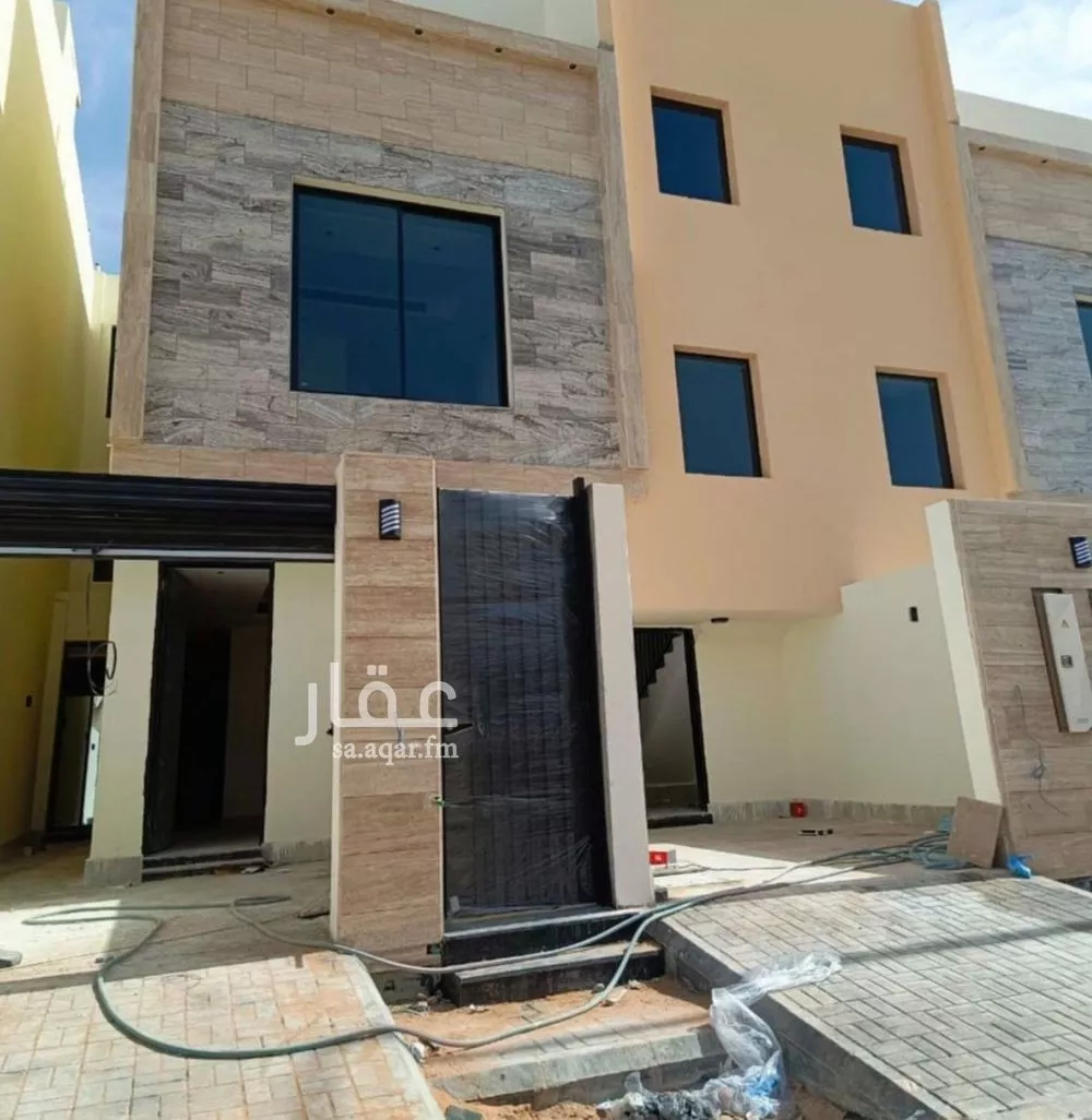 دور للبيع في شارع عبدالرحمن بن مهنا, حي الملك فيصل, مدينة الرياض, منطقة الرياض 1 صورة