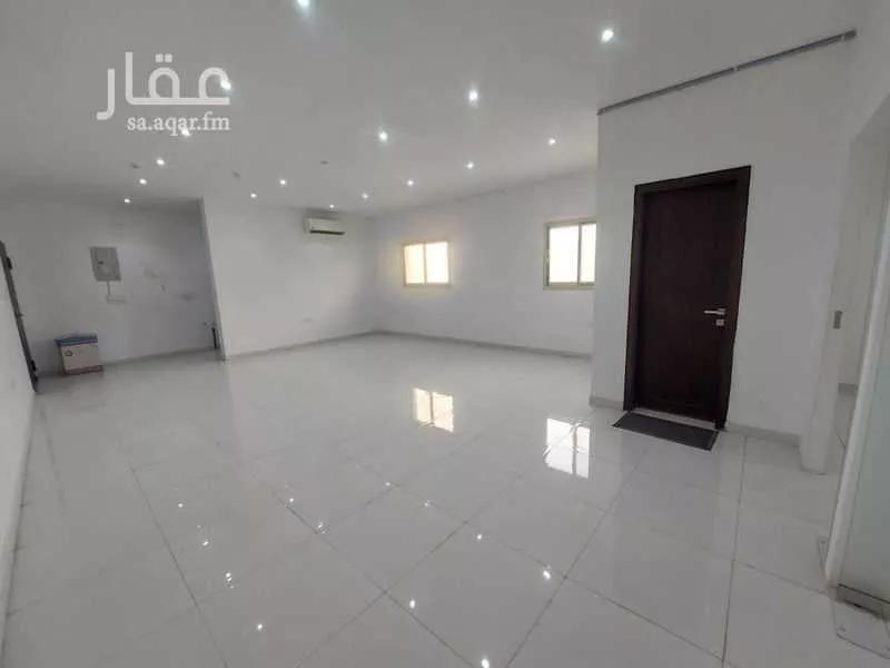 مكتب تجاري للإيجار في شارع عثمان بن عفان الفرعي, حي النرجس, مدينة الرياض, منطقة الرياض 1 صورة