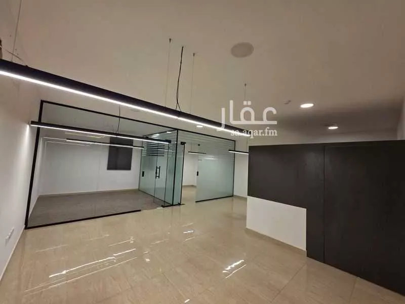 مكتب تجاري للإيجار في شارع عثمان بن عفان الفرعي, حي النرجس, مدينة الرياض, منطقة الرياض 1 صورة
