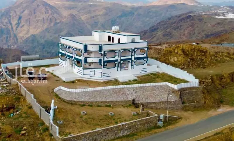 عمارة للبيع في شارع الفقرة, حي الفريش, مدينة المدينه المنوره, منطقة المدينة المنورة 1 صورة