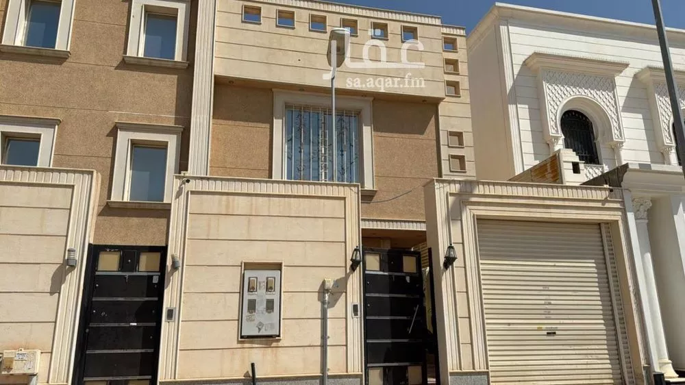 فيلا للبيع في شارع أحمد بن محمد الصباغ, حي المونسية, مدينة الرياض, منطقة الرياض 1 صورة
