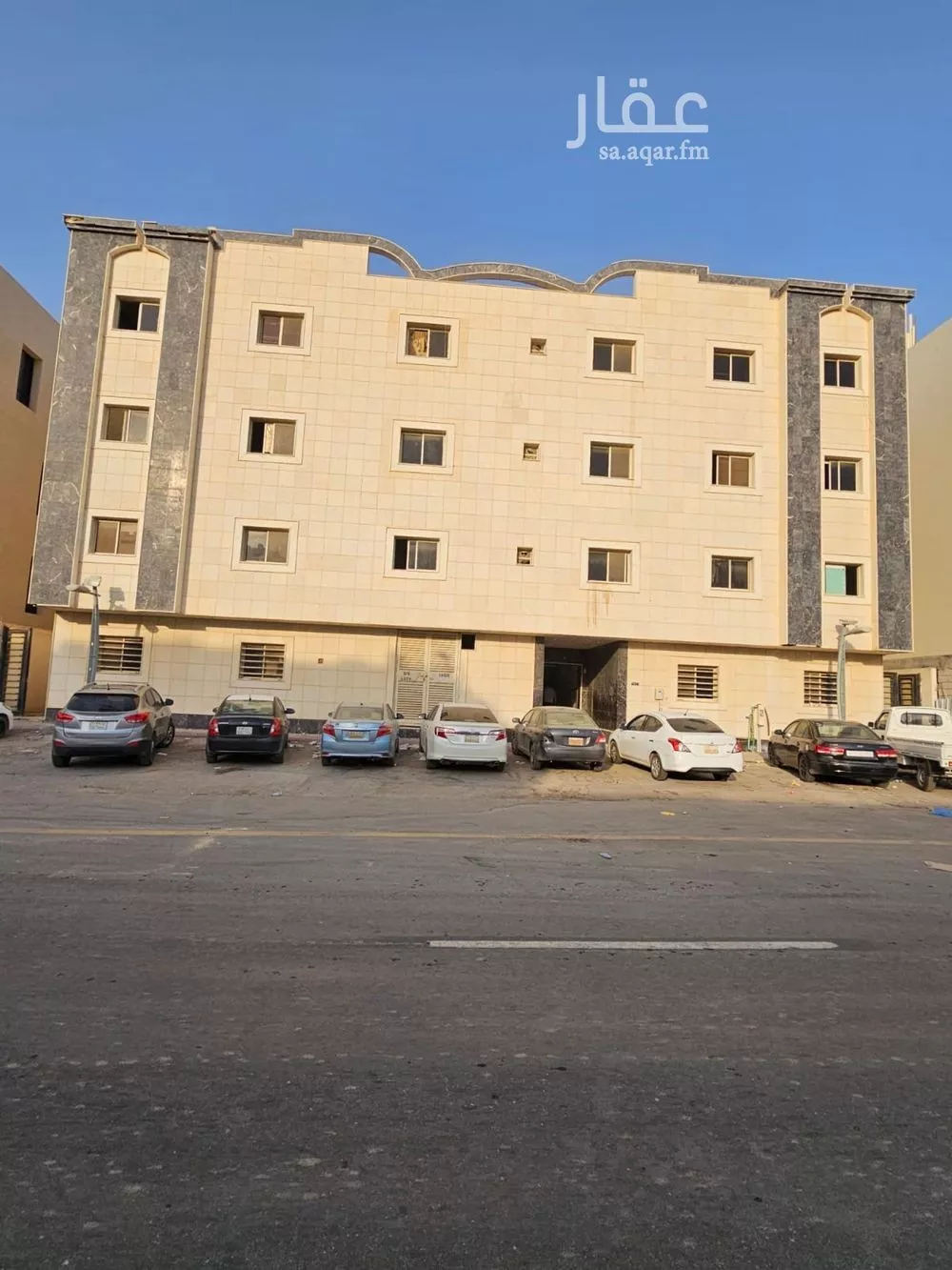 عمارة للإيجار في شارع رقم 382, حي النرجس, مدينة الرياض, منطقة الرياض 1 صورة