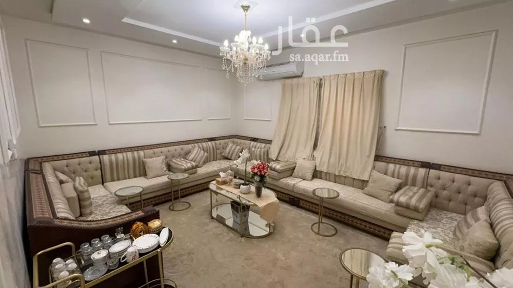 فيلا للبيع في شارع أحمد بن محمد الصباغ, حي المونسية, مدينة الرياض, منطقة الرياض 1 صورة