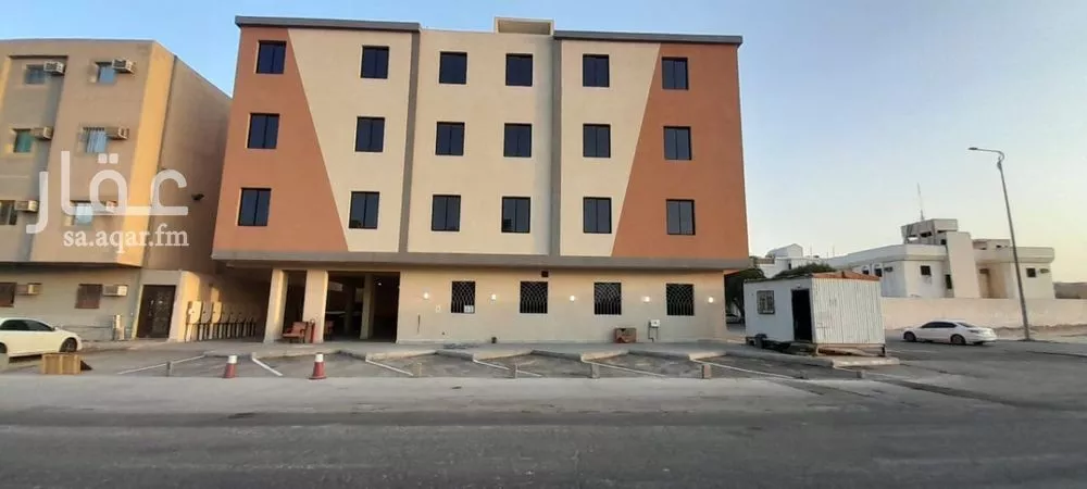 عمارة للبيع في شارع إبراهيم بن أحمد القاضي, حي الدار البيضاء, مدينة الرياض, منطقة الرياض 1 صورة