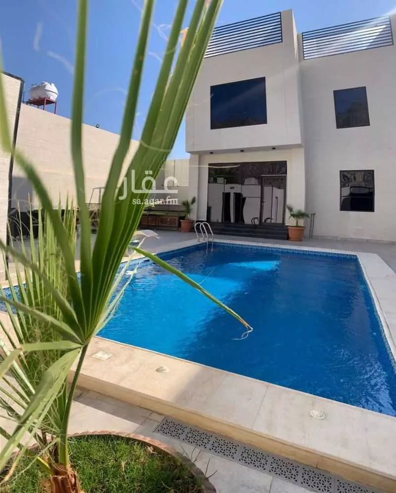 فيلا للبيع في شارع حرملة بن عبدالله , حي سد الغابة, مدينة المدينه المنوره, منطقة المدينة المنورة 1 صورة