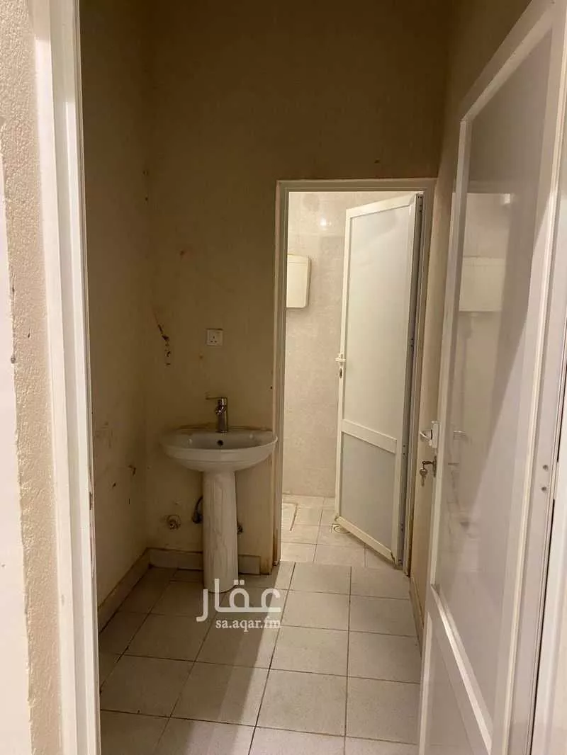 غرفة للإيجار في شارع قنفذه, حي ظهرة لبن, مدينة الرياض, منطقة الرياض 1 صورة