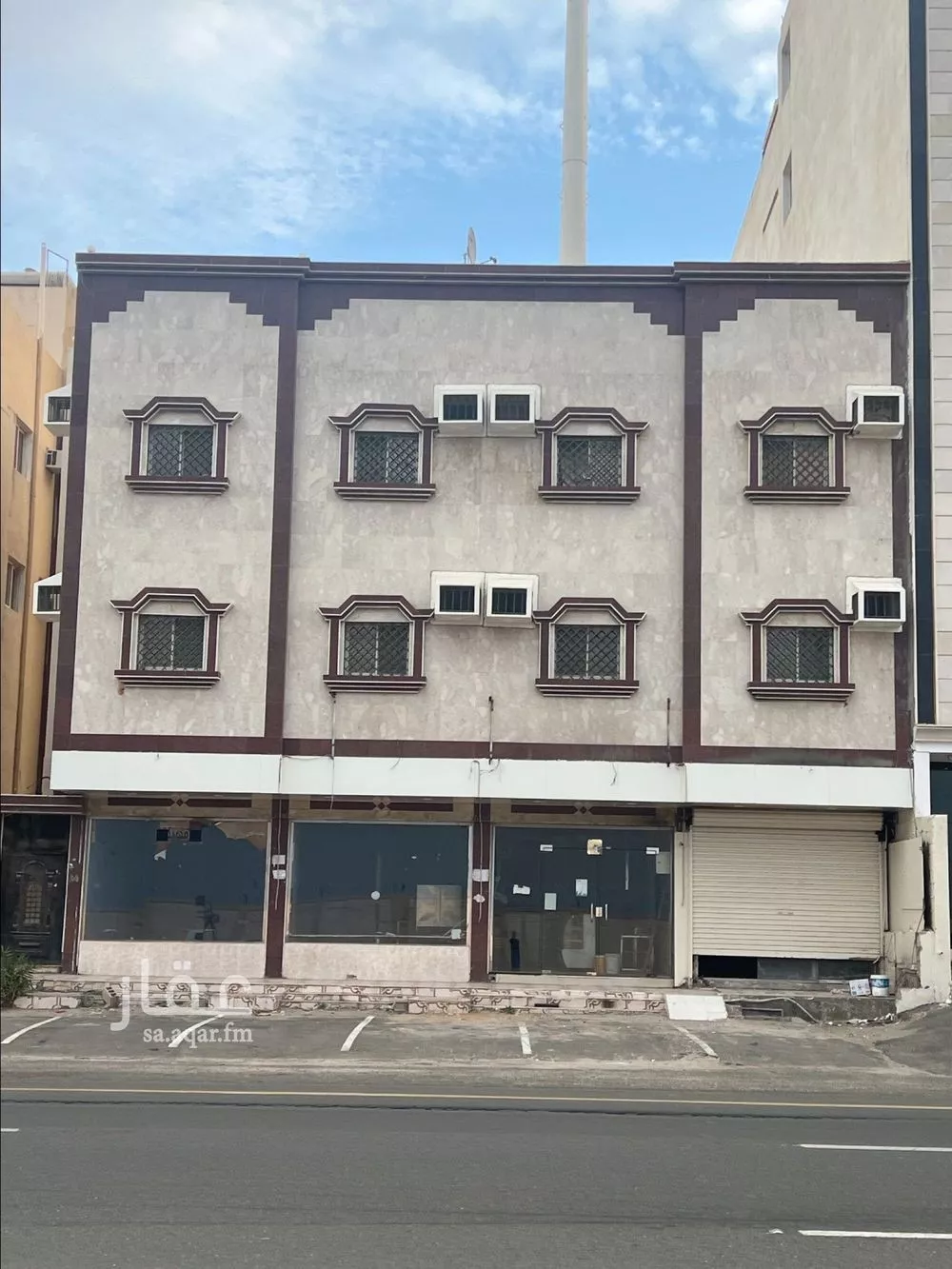 عمارة للإيجار في شارع الخليج 49, حي الخليج, مدينة احد رفيده, منطقة عسير 1 صورة