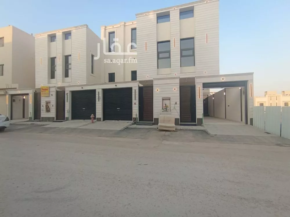 دور للبيع في شارع شقرون المغراوي, حي عكاظ, مدينة الرياض, منطقة الرياض 1 صورة