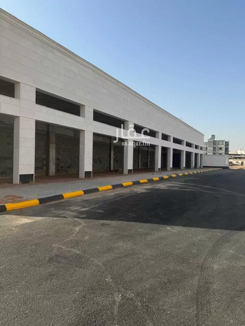 عمارة للبيع في شارع الاقمر الوادعى, حي البركة, مدينة المدينه المنوره, منطقة المدينة المنورة 1 صورة