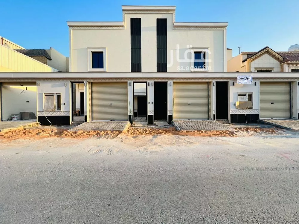 دور للبيع في شارع صالح بن موسى, حي العزيزية, مدينة الرياض, منطقة الرياض 1 صورة
