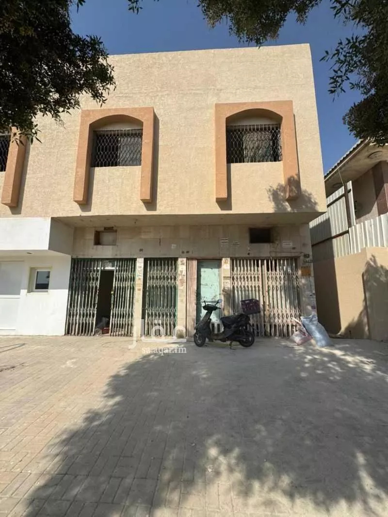 محل للإيجار في شارع حاتم الطائي, حي الروضة, مدينة الرياض, منطقة الرياض 1 صورة