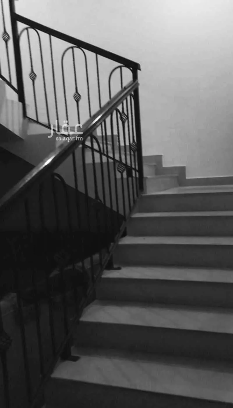 فيلا للبيع في شارع سفيان الثقفي, حي الشاطئ الشرقي, مدينة الدمام, المنطقة الشرقية 1 صورة