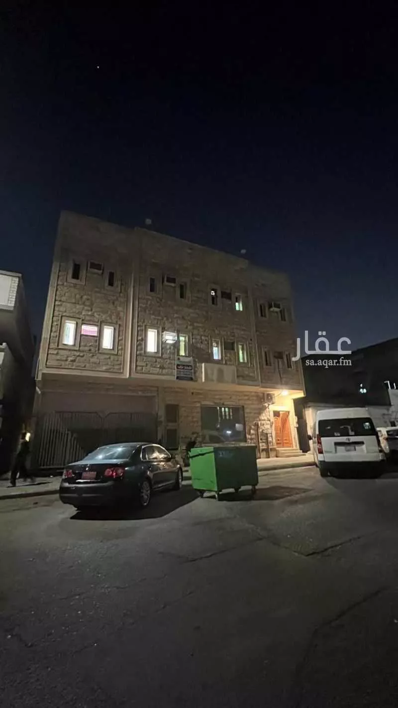 عمارة للبيع في شارع جدة, حي الثقبة, مدينة الخبر, المنطقة الشرقية 1 صورة