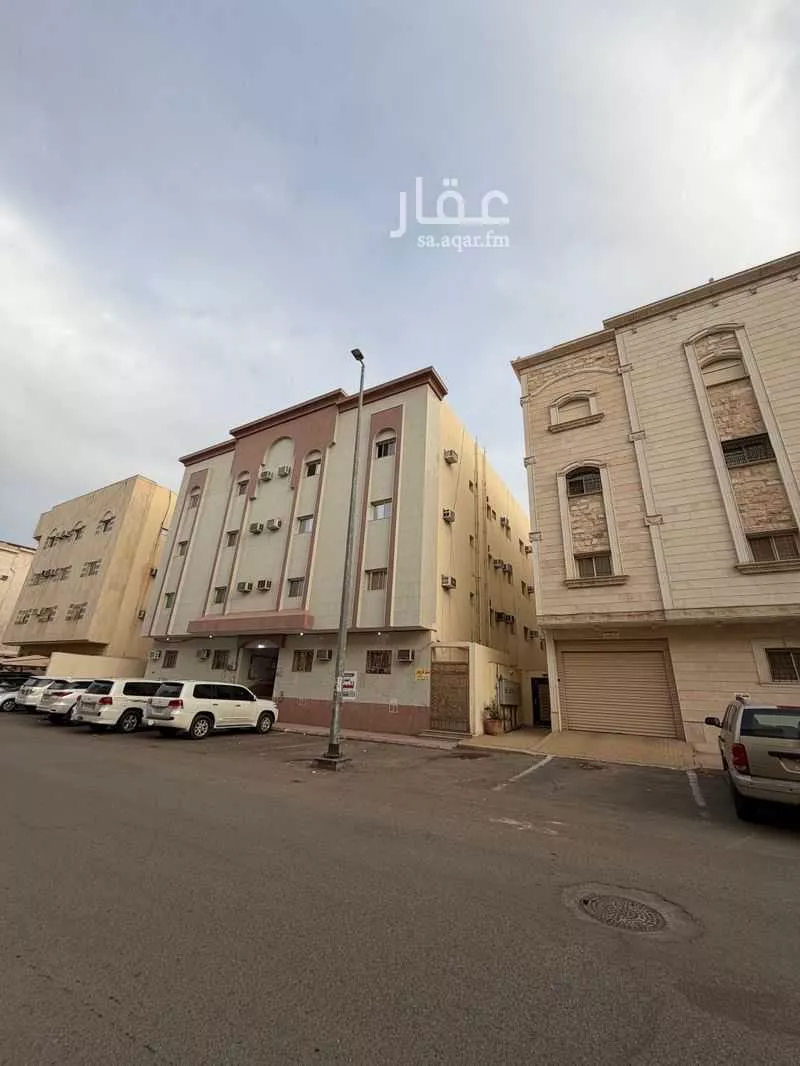 عمارة للبيع في شارع معبد بن خالد الجهني, حي العريض, مدينة المدينة المنورة, منطقة المدينة المنورة 1 صورة