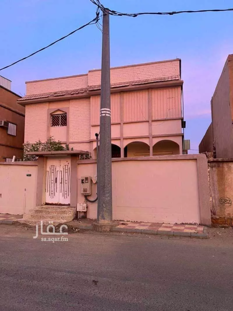 فيلا للبيع في شارع 2996539, حي القادسية, مدينة عفيف, منطقة الرياض 1 صورة