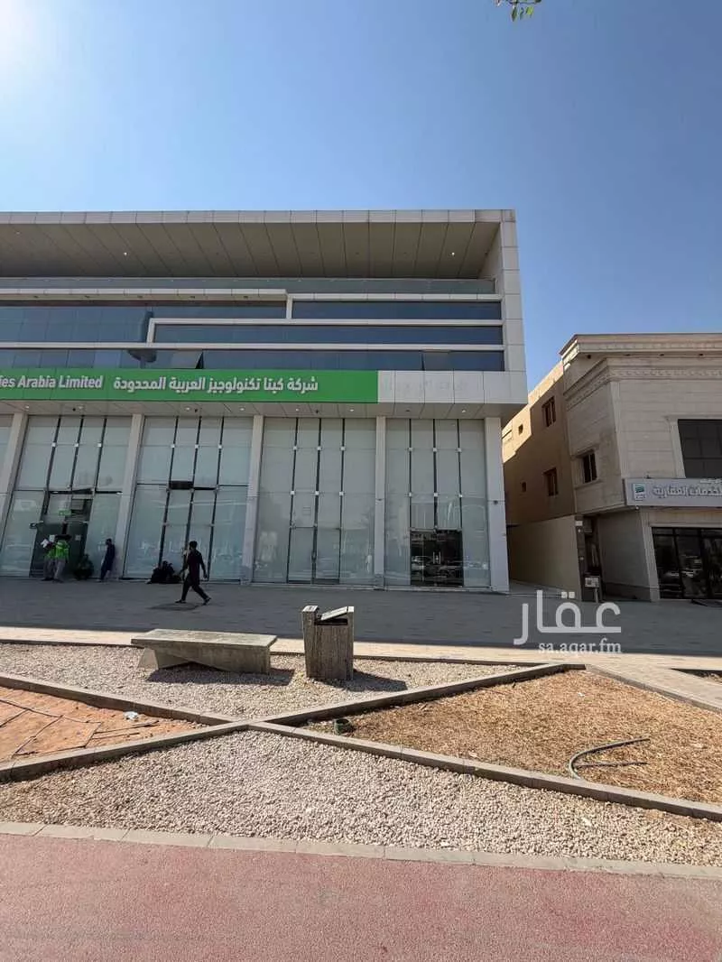 محل للإيجار في شارع طريق الامير محمد بن سعد بن عبد العزيز, حي الملقا, مدينة الرياض, منطقة الرياض 1 صورة