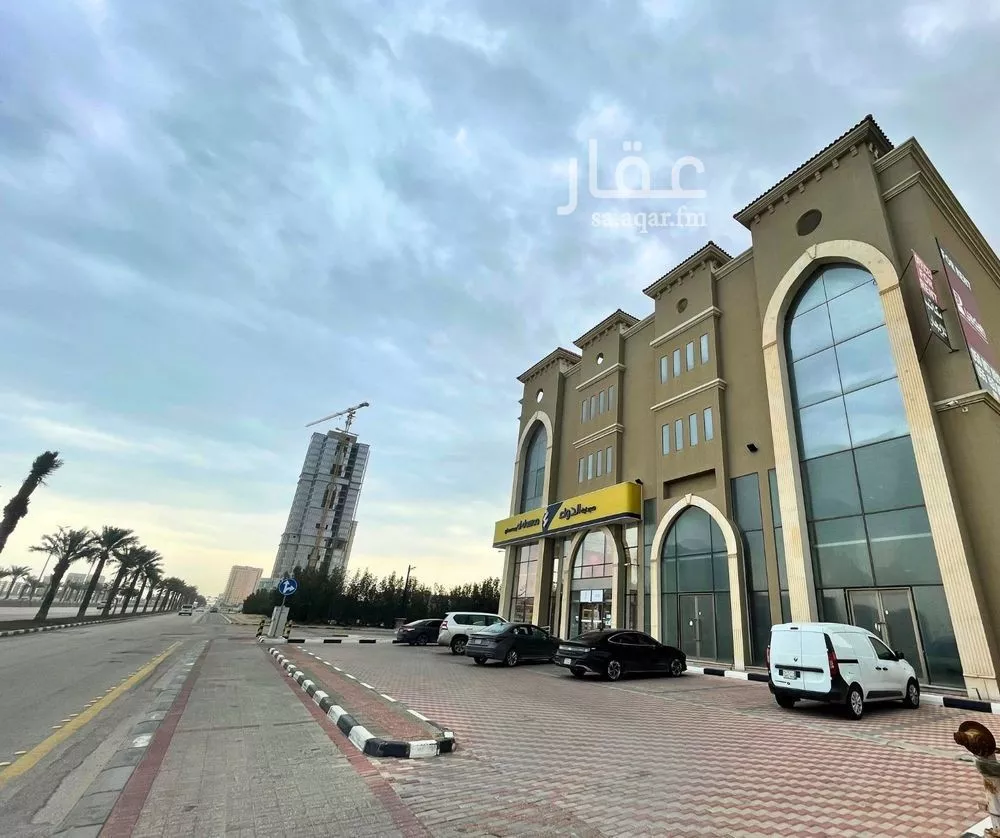محل للإيجار في شارع طريق الملك فهد بن عبدالعزيز, حي الحمراء, مدينة الخبر, المنطقة الشرقية 1 صورة