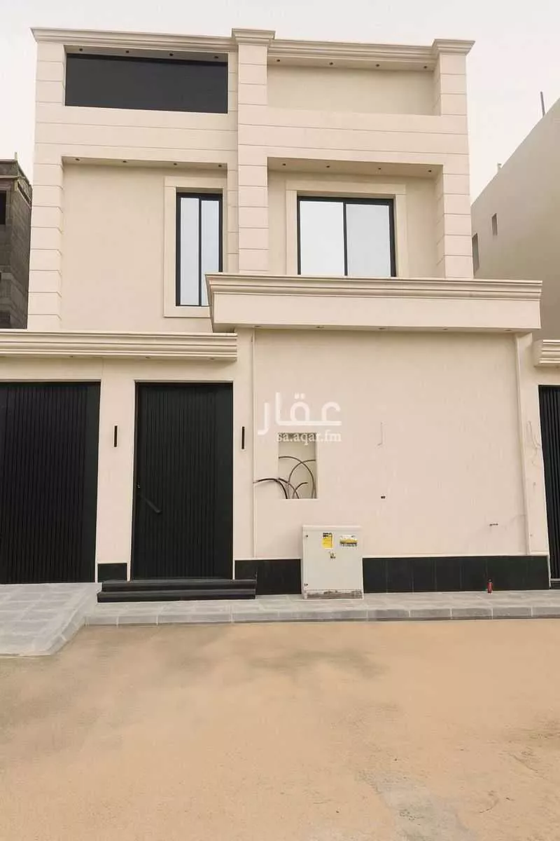 فيلا للبيع في شارع ممر12, حي الفاروق, مدينة الرياض, منطقة الرياض 1 صورة