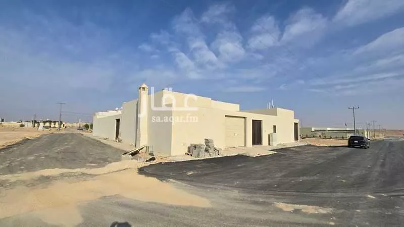 فيلا للبيع في حي القرينة الجديدة, مدينة حريملاء, منطقة الرياض 1 صورة