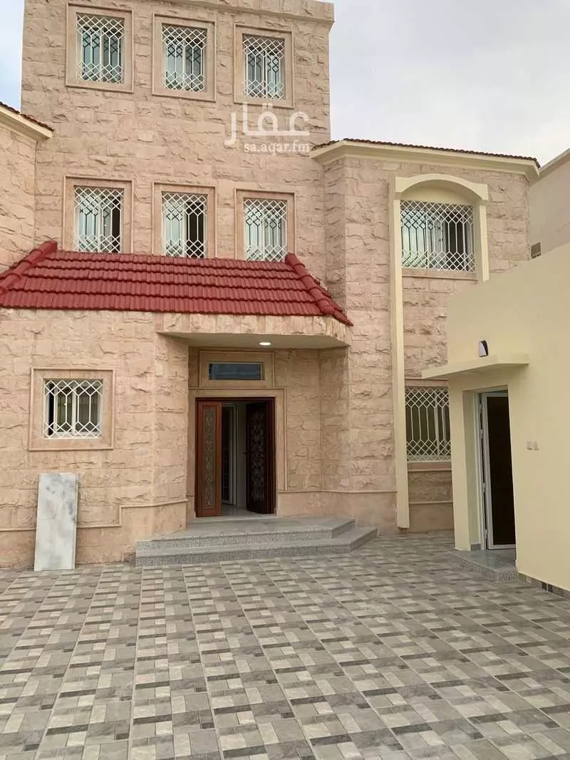 فيلا للبيع في شارع ابو الهيثم بن التيهان, حي أحد, مدينة الدمام, المنطقة الشرقية 1 صورة