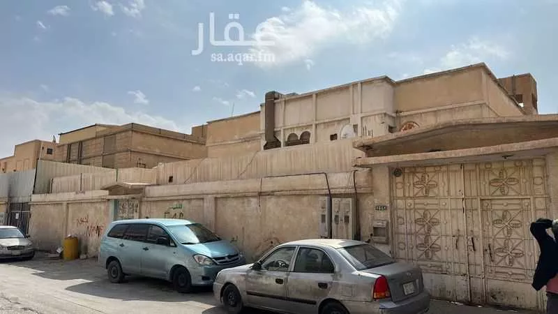 فيلا للبيع في شارع محمد الزناتي, حي النسيم الغربي, الرياض 1 صورة