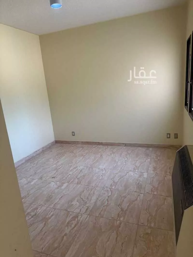 فيلا للبيع في شارع الدمام 45, حي شاطئ نصف القمر, مدينة الدمام, المنطقة الشرقية 1 صورة