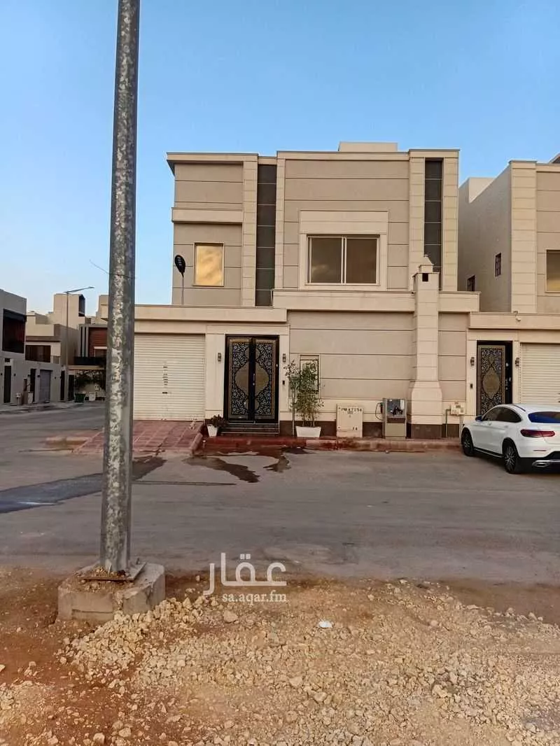 فيلا للبيع في شارع رقم 379, حي المونسية, مدينة الرياض, منطقة الرياض 1 صورة