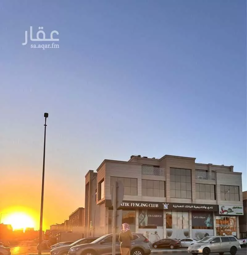 مكتب تجاري للإيجار في شارع خالد بن الوليد الفرعي, حي الشهداء, مدينة الرياض, منطقة الرياض 1 صورة
