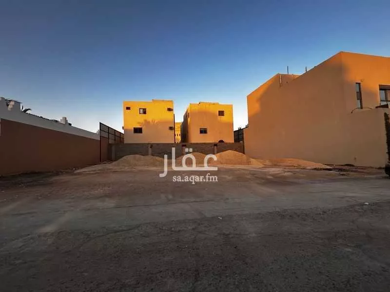أرض للبيع في شارع ابي بركات, حي ظهرة العودة شرق, مدينة امارة منطقة الرياض - الدرعيه, منطقة الرياض 1 صورة