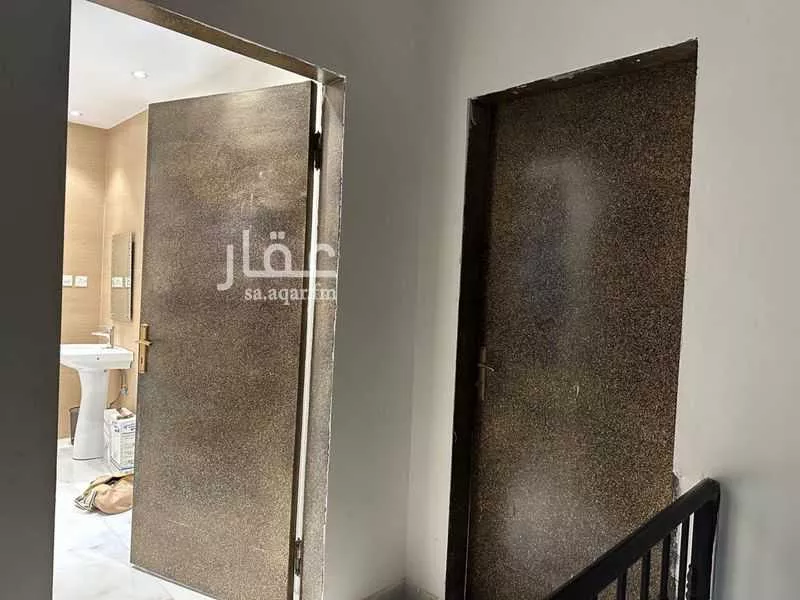 فيلا للإيجار في شارع الزراع بن عامر, حي عكاظ, مدينة الرياض, منطقة الرياض 1 صورة