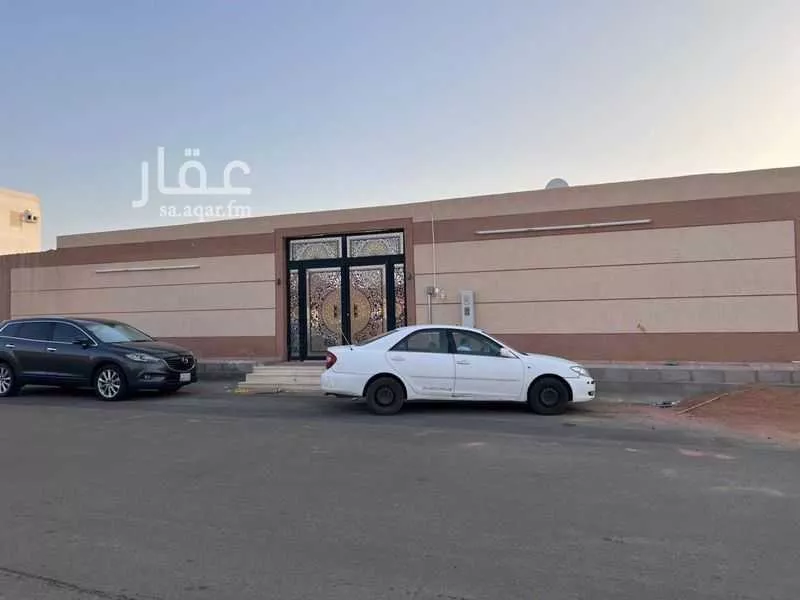فيلا للبيع في شارع يوسف بن ادام, حي السلام, مدينة المدينه المنوره, منطقة المدينة المنورة 1 صورة