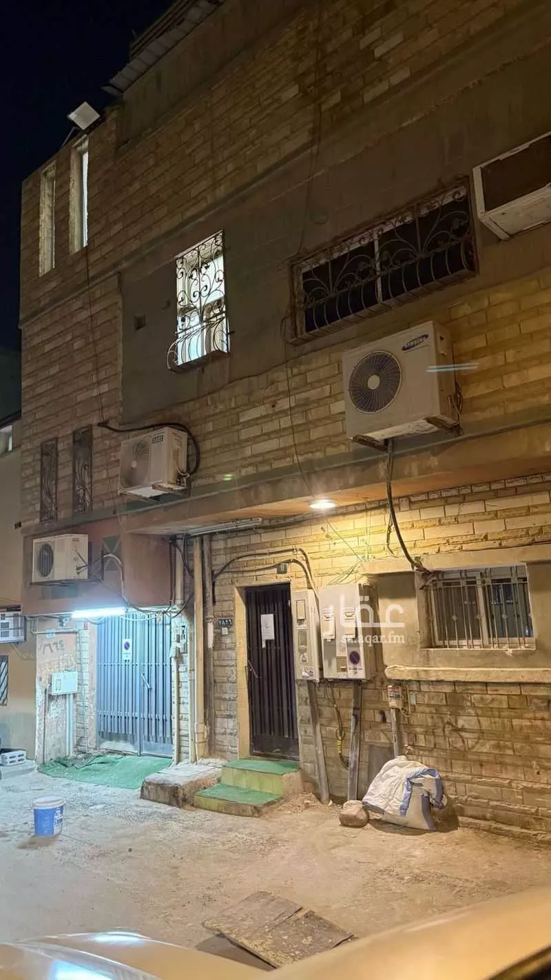 عمارة للبيع في شارع ابي الفتوح الهمذاني , حي أم الحمام الشرقي, مدينة الرياض, منطقة الرياض 1 صورة