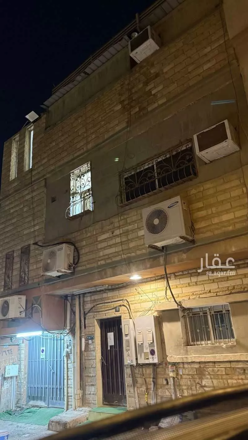 عمارة للبيع في شارع ابي الفتوح الهمداني, حي أم الحمام الشرقي, مدينة الرياض, منطقة الرياض 1 صورة