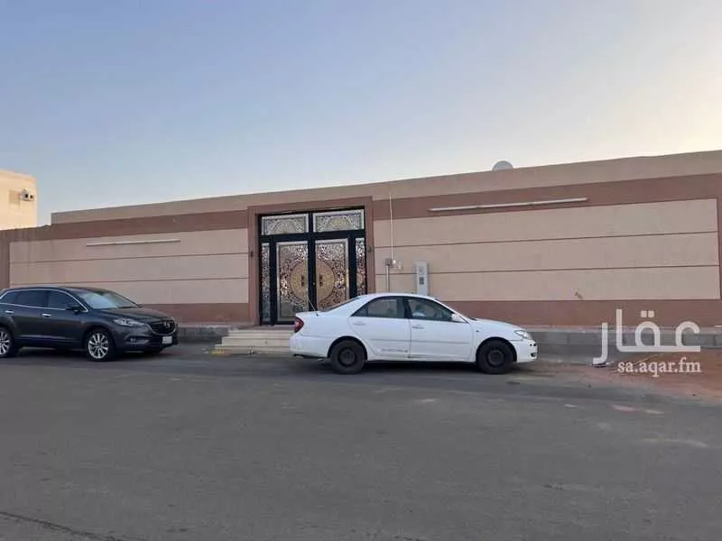 فيلا للبيع في شارع يوسف بن ادم, حي السلام, مدينة المدينة المنورة, منطقة المدينة المنورة 1 صورة