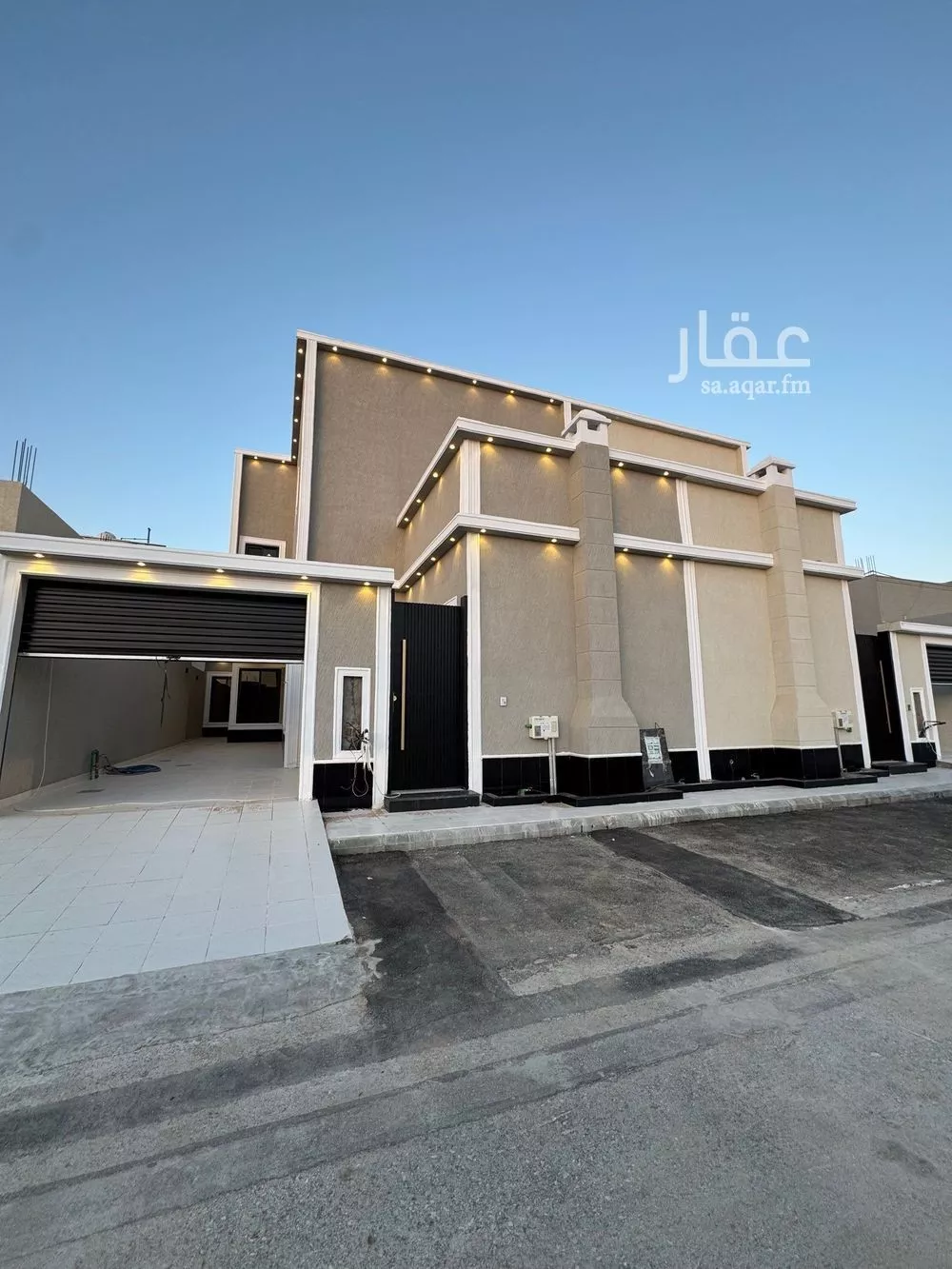 فيلا للبيع في شارع أبي العباس الفارسي, حي الملك فهد, مدينة عنيزه, منطقة القصيم 1 صورة