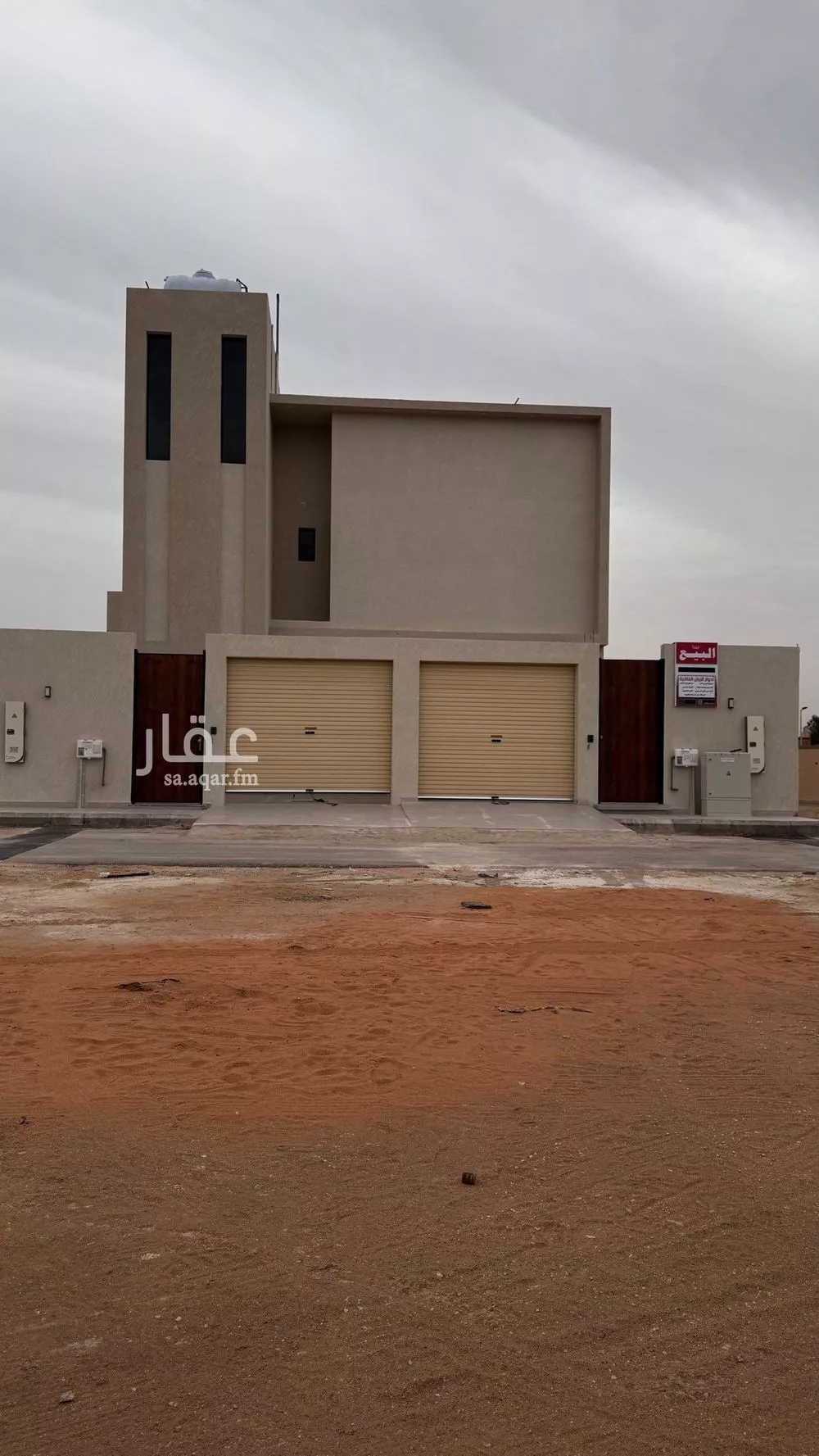 دور للبيع في حي الفاخرية, مدينة عنيزة, منطقة القصيم 1 صورة